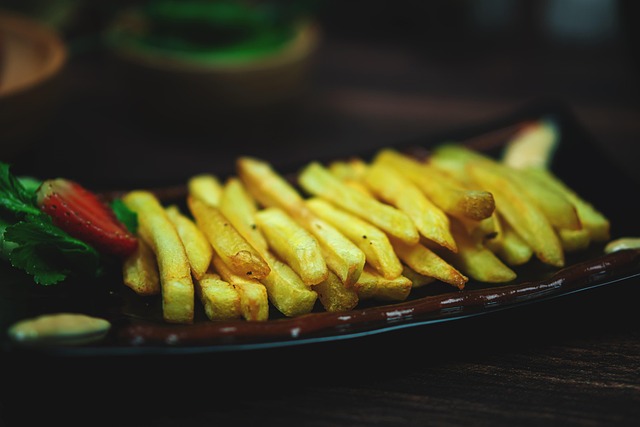 Service d'aide à la préparation des repas: plat préparé maison